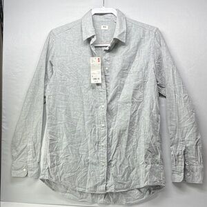 Uniqlo Light Gray Casual Button Down Shirt